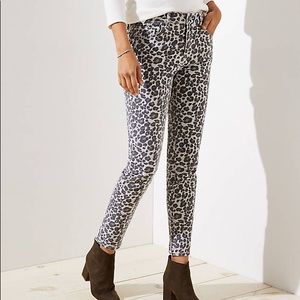 Ann Taylor Loft Curvy Skinny Grey Leopard Jeans